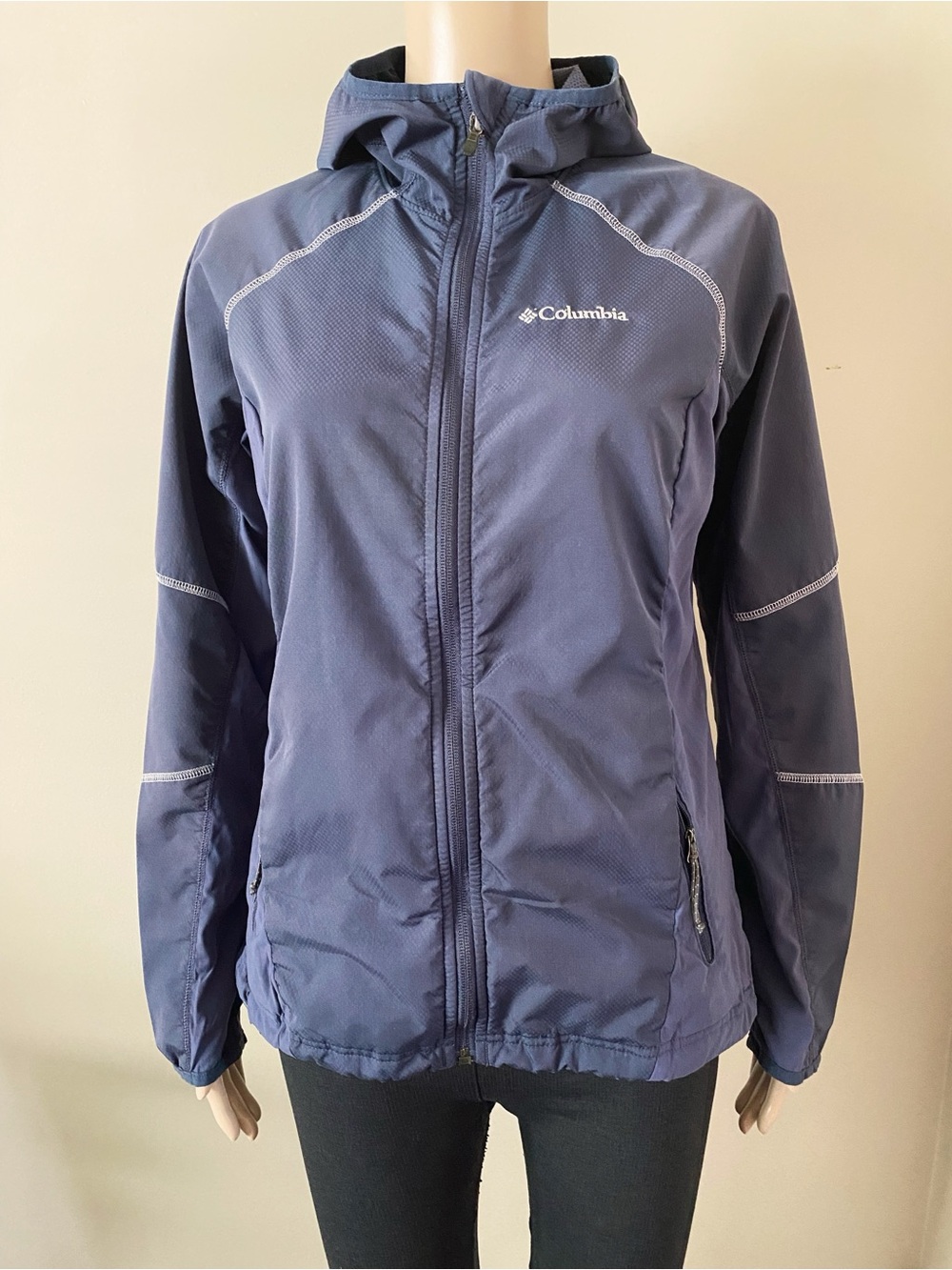 Columbia Hooded Lightweight Jacket, women’s medium